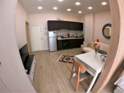 Eni`s Apartments