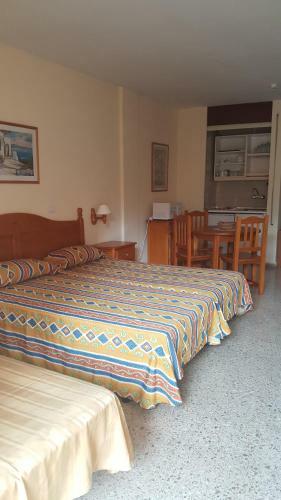 Apartamentos Girasol II