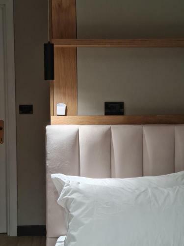 Tam Myslym Shyri Lux Studio Apartment No.1