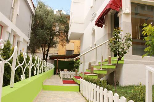 Theranda Boutique Hotel