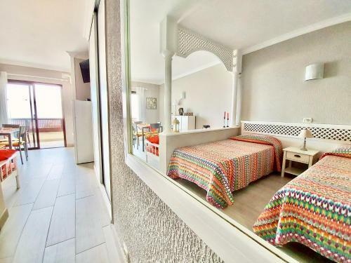 Ocean And Sun Studio Apartment