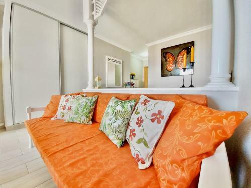Ocean And Sun Studio Apartment