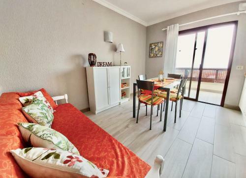Ocean And Sun Studio Apartment