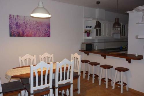 Quiet Apartament With Terrace And Pool