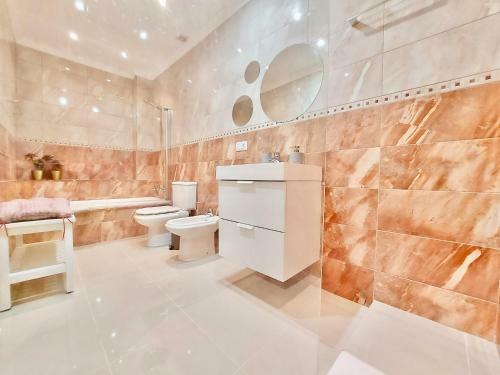 Aromas Suites Apartments