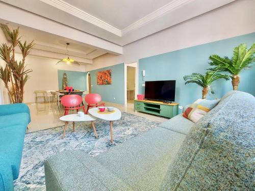 Aromas Suites Apartments