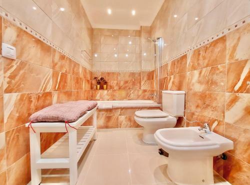 Aromas Suites Apartments