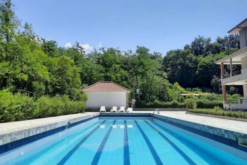 The Resident Villa With Pool