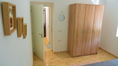 Easy Living Apartment