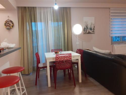Lake View Apartment 2