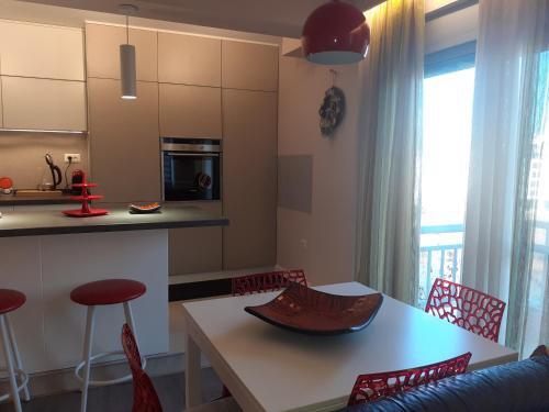 Lake View Apartment 2