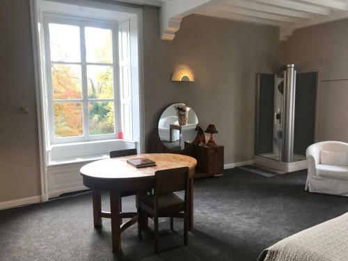 Bed & Breakfast Kasteel Ophemert