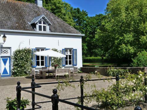 Bed & Breakfast Kasteel Ophemert
