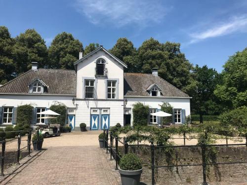 Bed & Breakfast Kasteel Ophemert