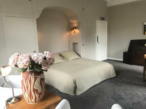 Bed & Breakfast Kasteel Ophemert