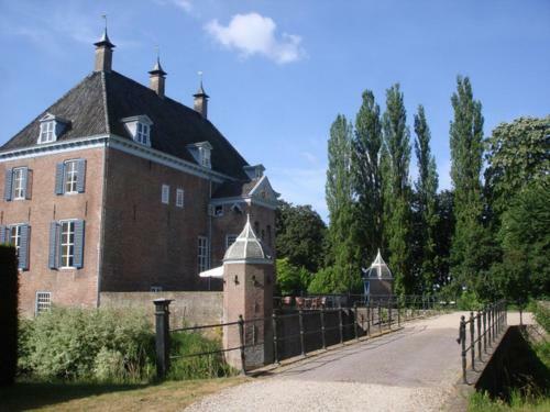 Bed & Breakfast Kasteel Ophemert