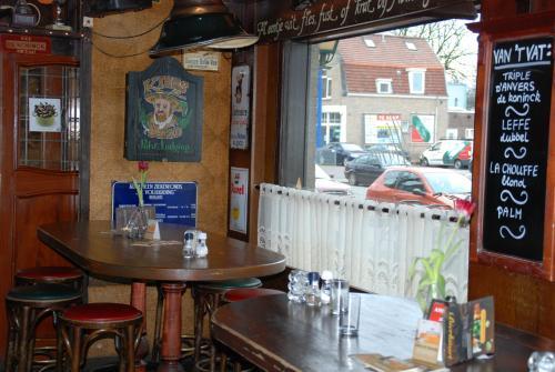 Hotel Caf� Restaurant Abina