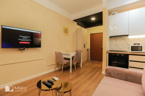 Miku Apartment-perfect 1bd At Komuna E Parisit
