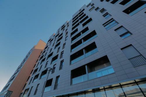 Miku Apartment - Vibrant 1bd Apartment At Olympic Residence