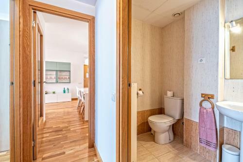 C�lido Apartamento Con Piscina En Barcelona