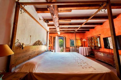 Bed & Breakfast Royo Guarde, Junto Al R�o Mundo