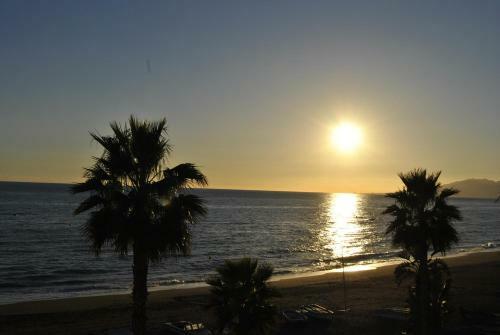 Apartamento Frente Al Mar,primera Linea de Playa