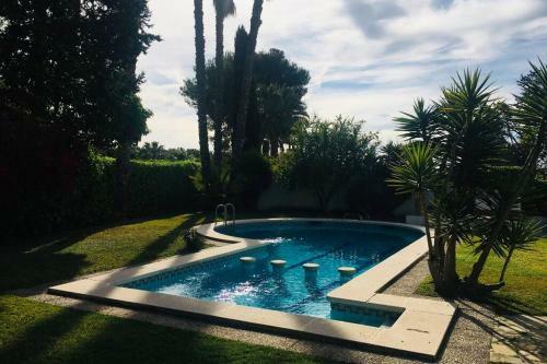 Villa Estilo Californiano Con Piscina