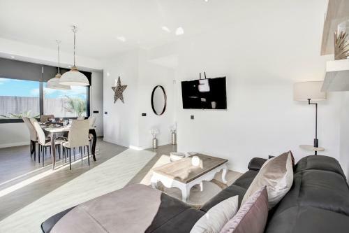 Villa Del Roque, Heated Pool & Luxury In El Roque