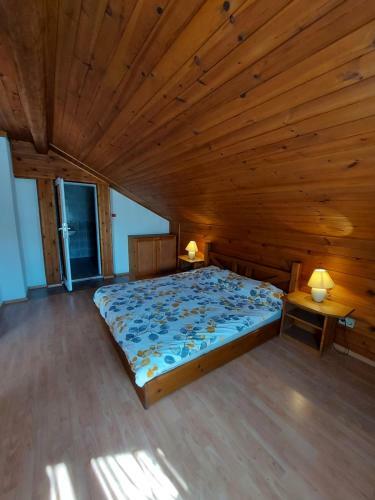 Hostal Vasi Apartments