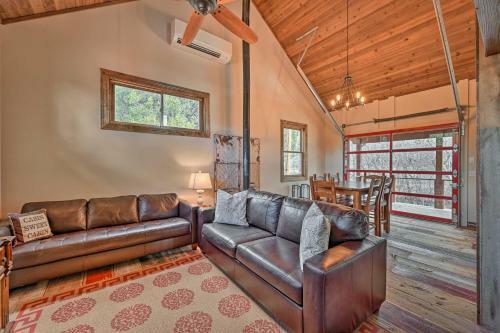 The Rustic Hideaway Cabin River View And Fire Pit