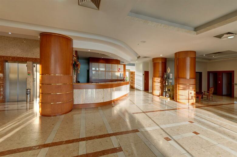 Hotel TRYP Dona Maria