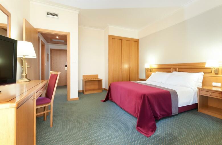 Hotel TRYP Dona Maria