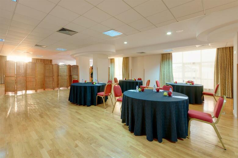 Hotel TRYP Dona Maria