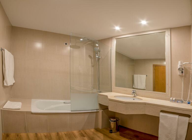 Hotel TRYP Dona Maria