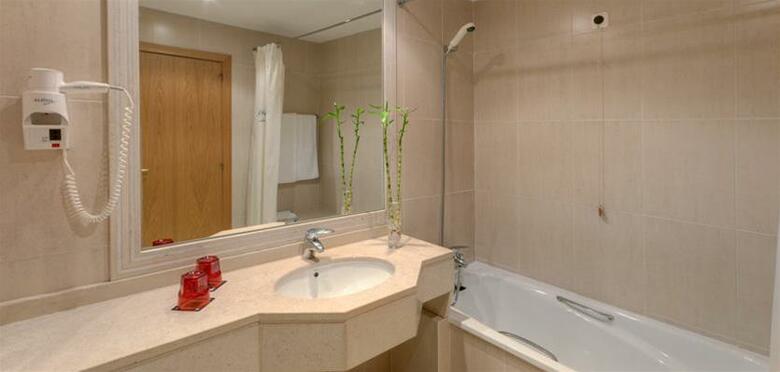 Hotel TRYP Dona Maria