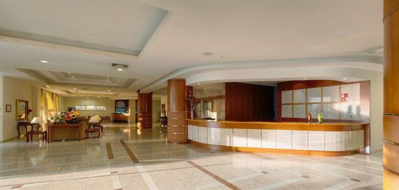 Hotel TRYP Dona Maria