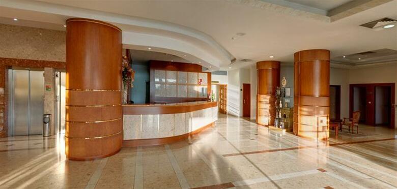 Hotel TRYP Dona Maria