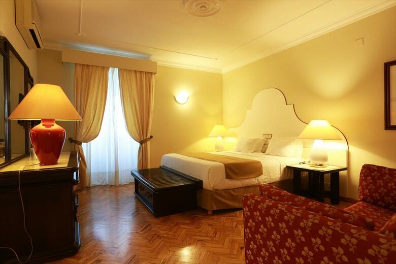 Hotel De Moura
