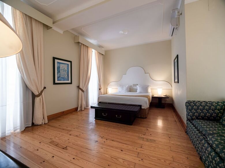Hotel De Moura