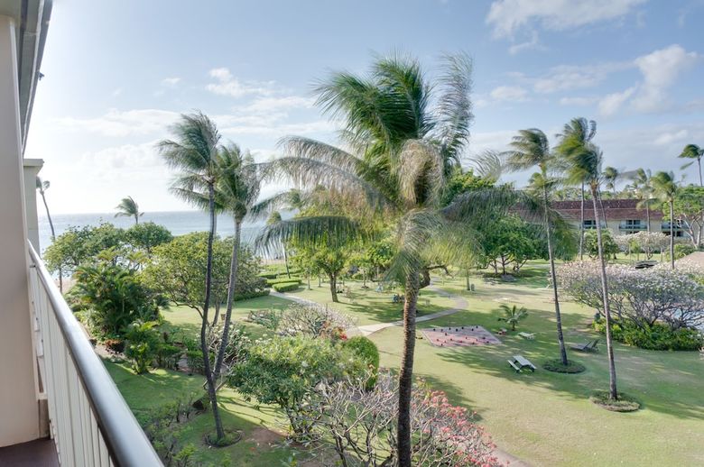 Kaanapali Beach Hotel
