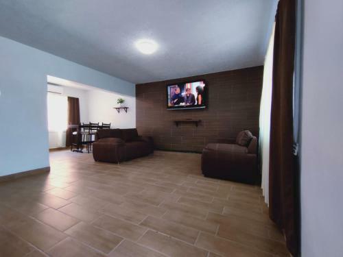 2-bedroom Apartment Centrally Located, Near Us Consulate