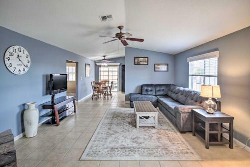 Sleek Az Retreat, 10 Mi To Colorado River!