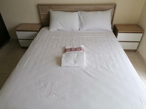 Girasol Beach Apartment 200m From Yanathes Beach