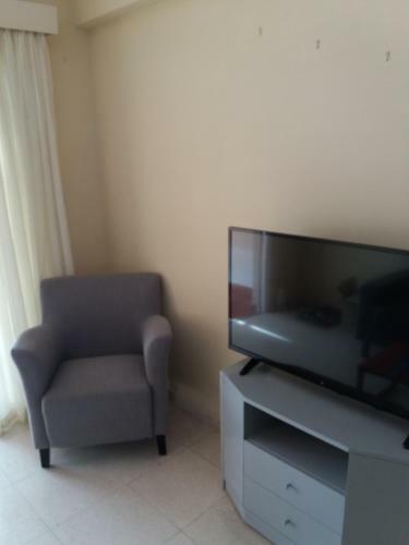 Girasol Beach Apartment 200m From Yanathes Beach