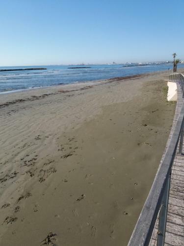 Girasol Beach Apartment 200m From Yanathes Beach