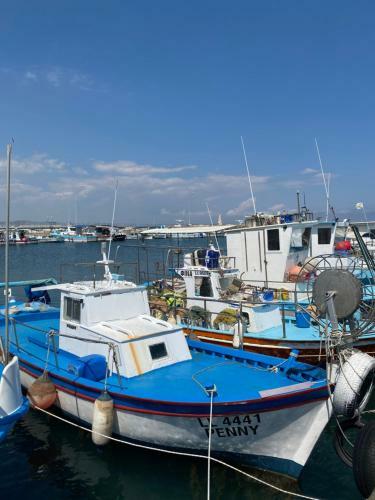 Larnaca Beach Apartment 1a
