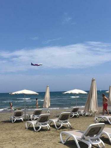 Larnaca Beach Apartment 1a