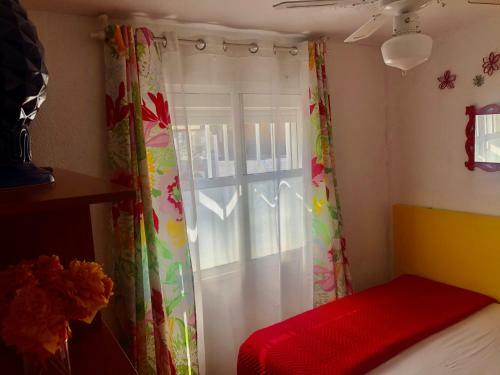 Gran Casa Con Terraza A 3 Min Playa Con Wifi - Rodeada de Servicios