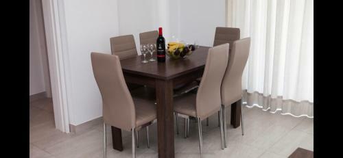 Brand New Lux Apartment Mackenzie