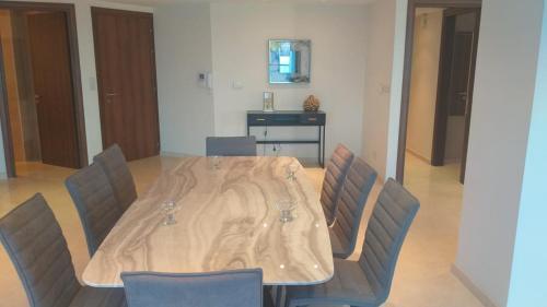 Apartamento Horizon Luxury Suite At Finikoudes Beach 301